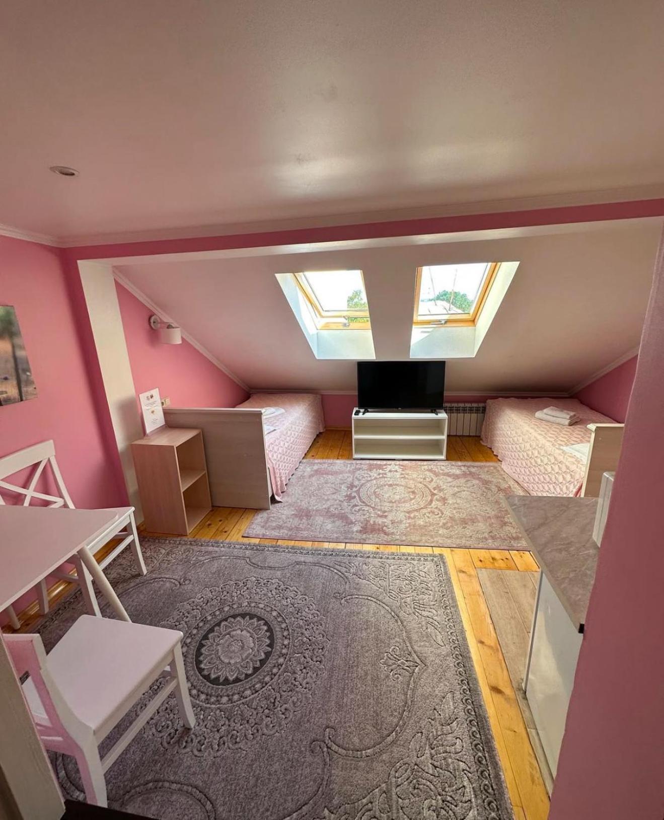 Аpartment For Lady Lägenhet Tjernivtsi Exteriör bild